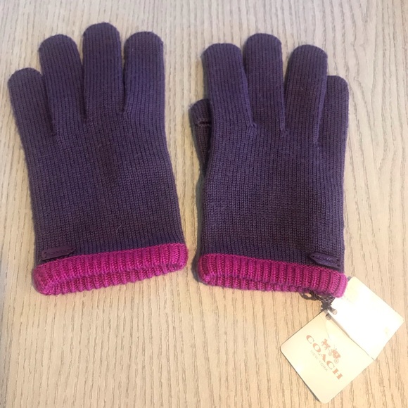 Coach dusty purple gloves size XS